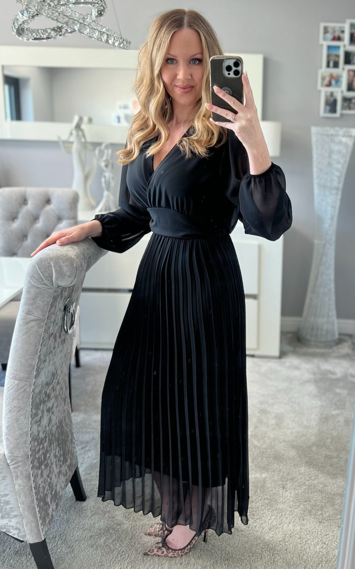 Kirsty Black Banded Pleated Long Sleeve Maxi Dress