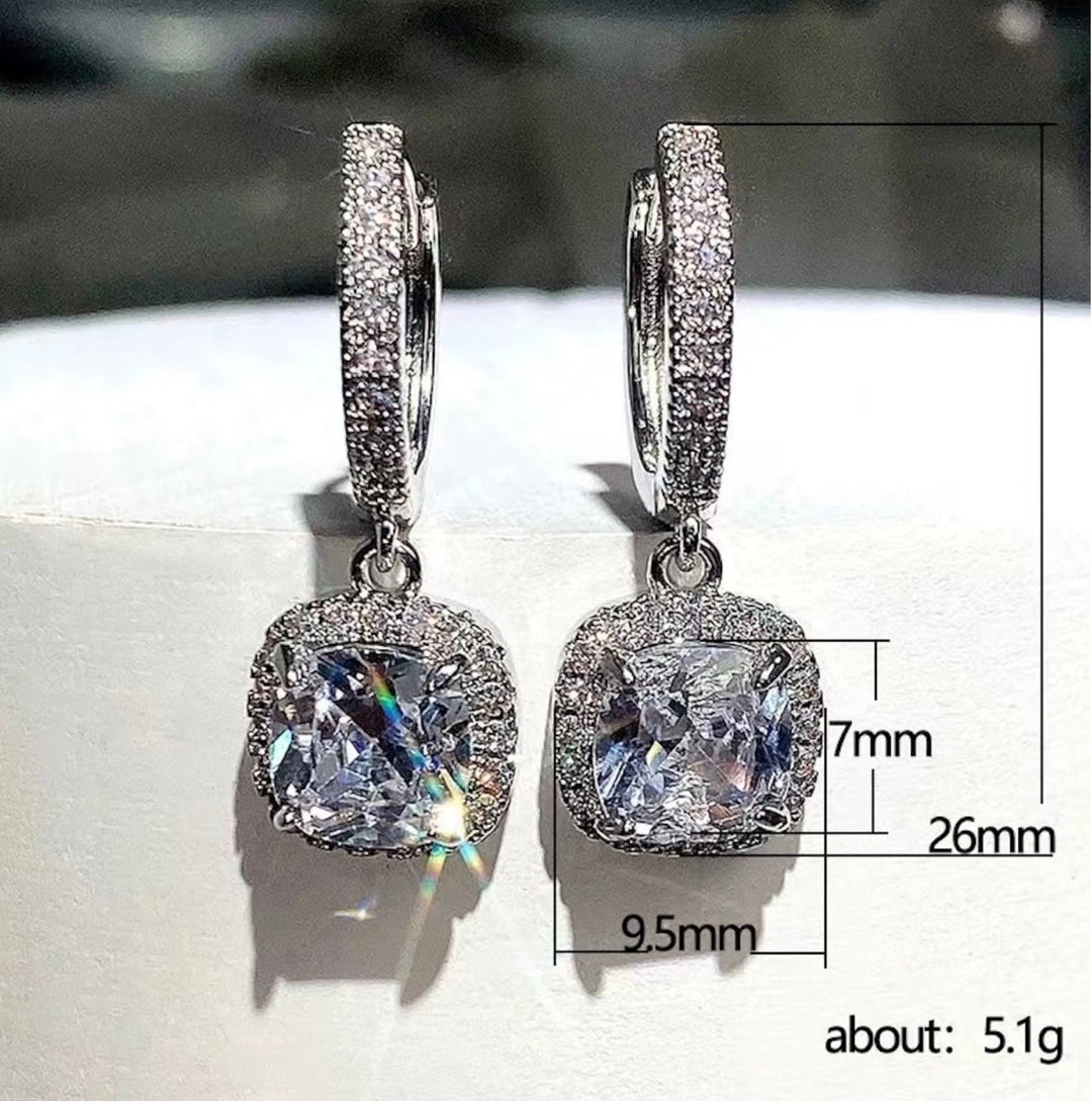 Small Shimmering Cubic Zirconia Inlaid Pendant Dangly Earrings