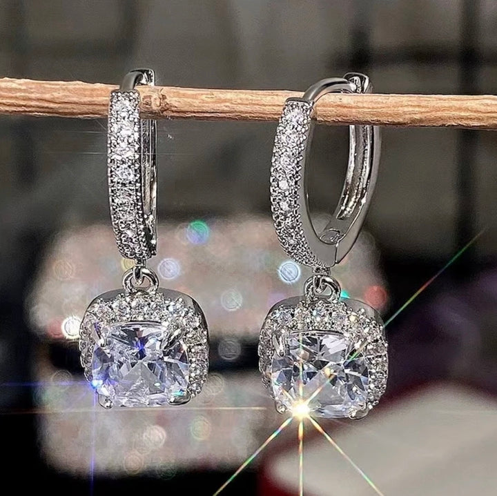 Small Shimmering Cubic Zirconia Inlaid Pendant Dangly Earrings