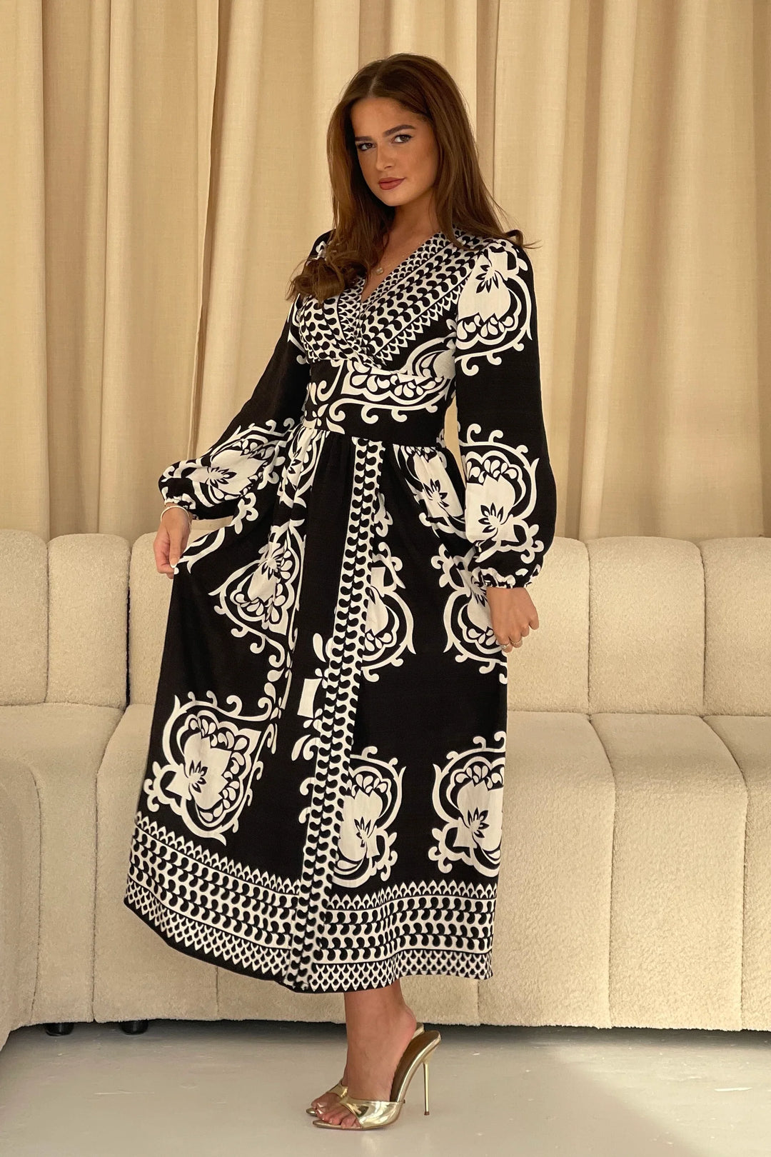 Juno Black & White Border Print Long Sleeve Maxi Dress