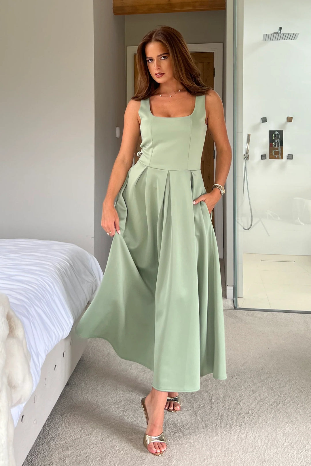 Erica Sage Square Neck Sleeveless Pleated Midi Dress