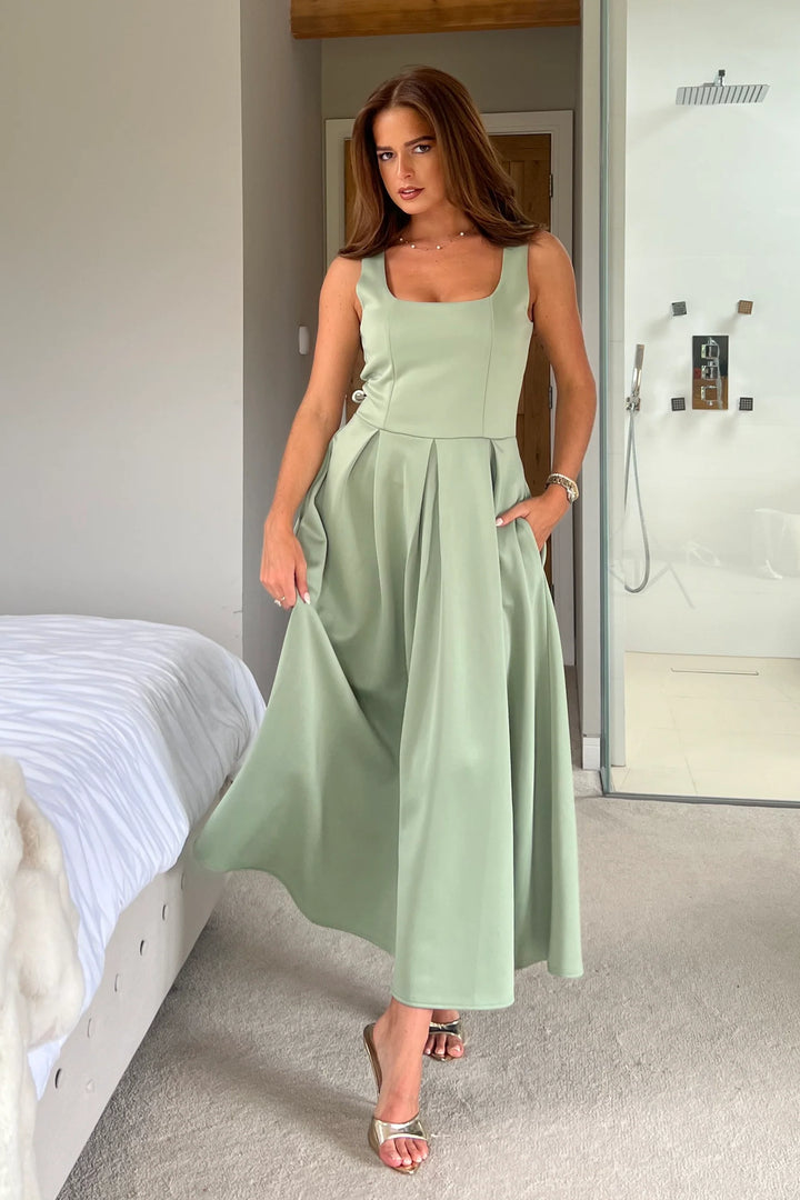 Erica Sage Square Neck Sleeveless Pleated Midi Dress