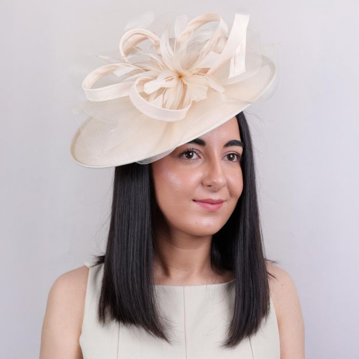 Luna Ivory Floral Hatinator