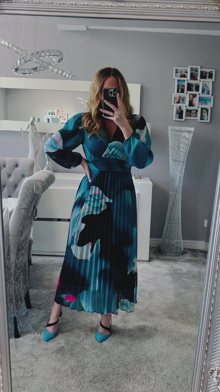 Kirsty Green Abstract Banded Pleated Long Sleeve Maxi Dress